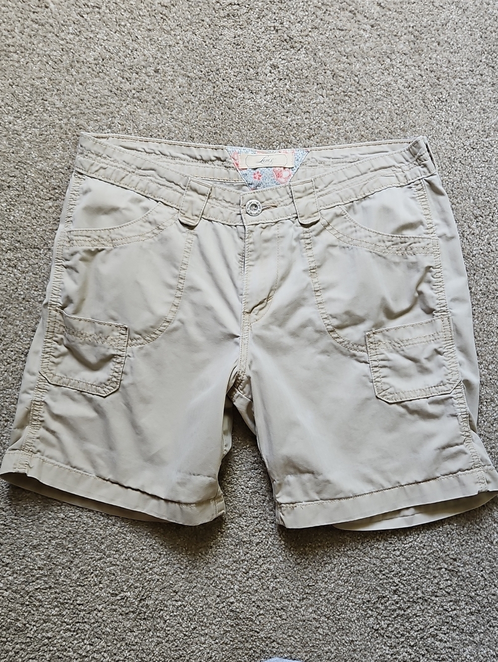 Levi's Utility Cargo Tan Shorts Size 8